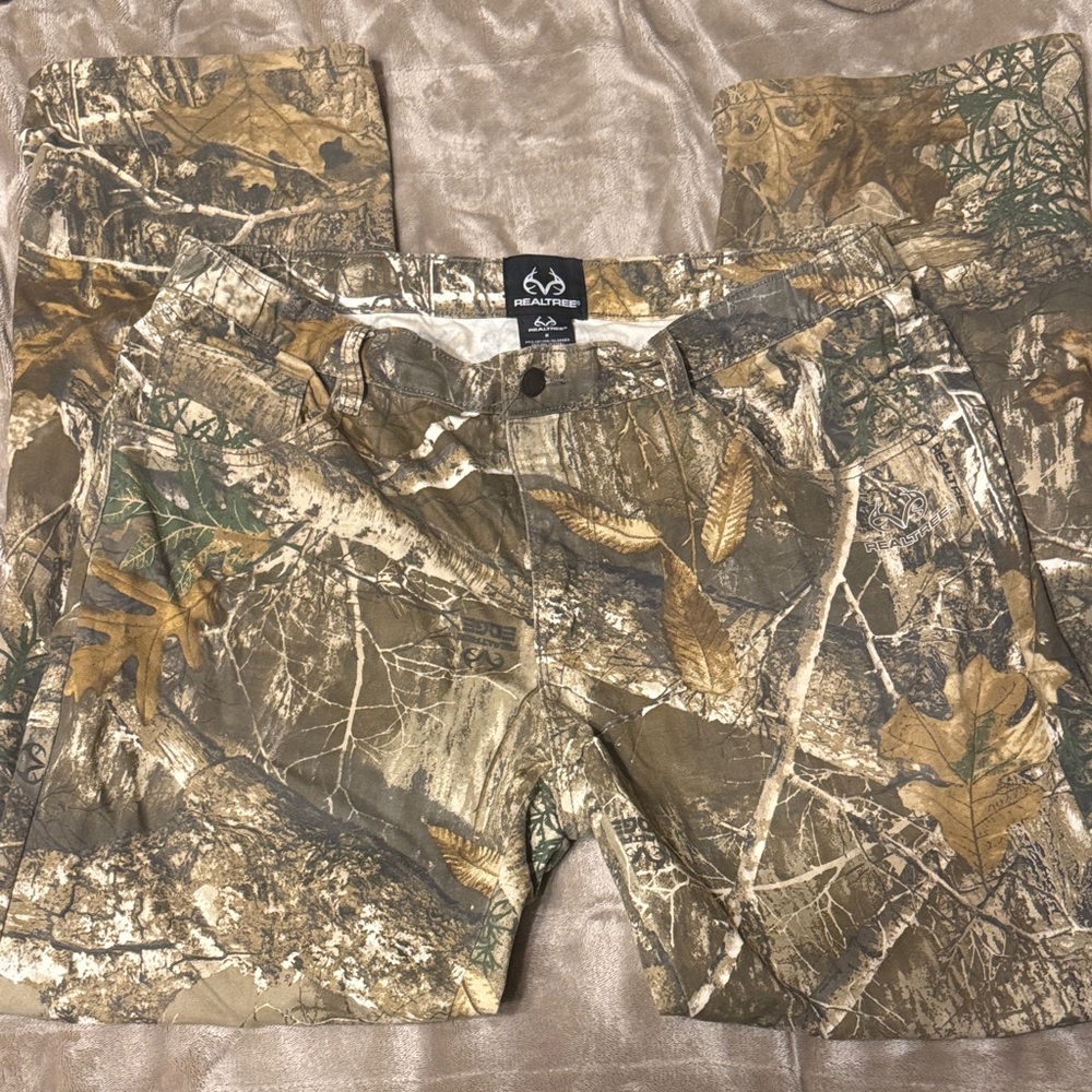 Realtree Camo Pants Men’s size Medium